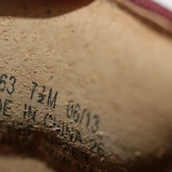 Clarks Womens Sage Elfin Pump Size 7.5 Burgundy Suede Pointed Kitten Heel Shoe - Picture 8 of 13